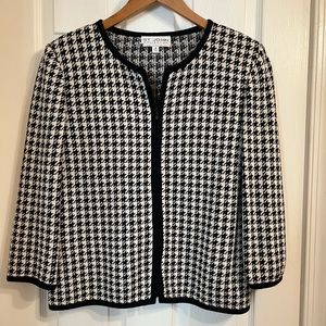 St. John cardigan, Medium